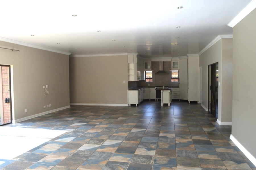 4 Bedroom Property for Sale in Wilkoppies North West